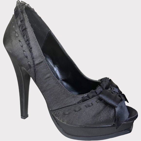 PinUp Couture Black Retro Heels - Picture 3 of 15